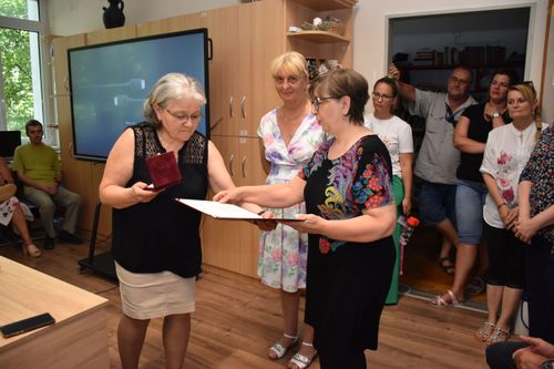 Intézményeink négy nyugalmazott pedagógusa kapott Oktatói Szolgálati Emlékérmet 
