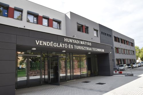 A jövő vendéglátósai és turisztikai szakemberei a Hunyadiban tanulnak