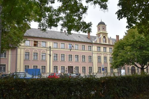 Egyedülálló lehetőségek Dombóváron – Tanulj az Apáczai Technikumban!